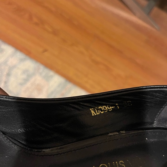 Louis Vuitton Cherie Heel - Picture 2 of 7